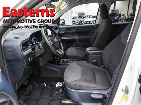 Used 2024 Nissan Armada SL w/ Captain's Chairs Package AWD/4WD image 43