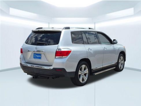 Used 2013 Toyota Highlander Limited FWD image 6