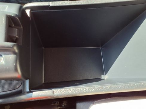 Used 2023 Honda HR-V LX image 34