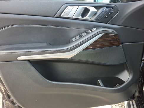 Used 2020 BMW X7 xDrive40i w/ Luxury Seating Package image 15