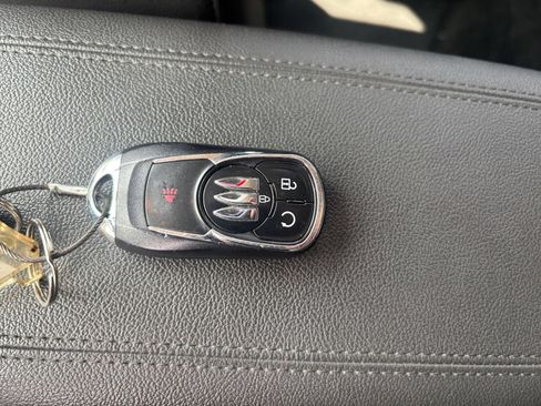Used 2025 Buick Encore GX Preferred FWD image 21