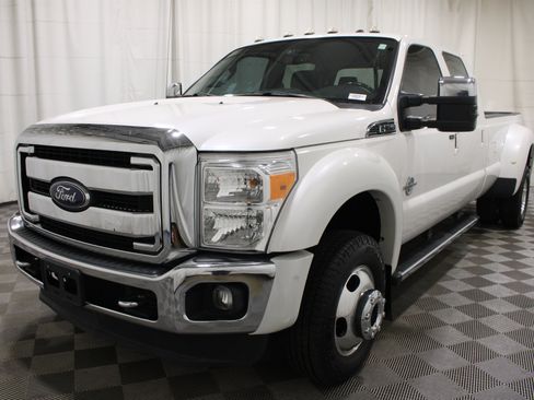 Used 2016 Ford F350 Lariat w/ Lariat Ultimate Package AWD/4WD image 33