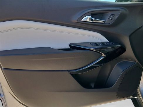 New 2026 Chevrolet Trax LT image 19