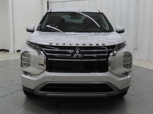 New 2026 Mitsubishi Outlander SE AWD/4WD image 9
