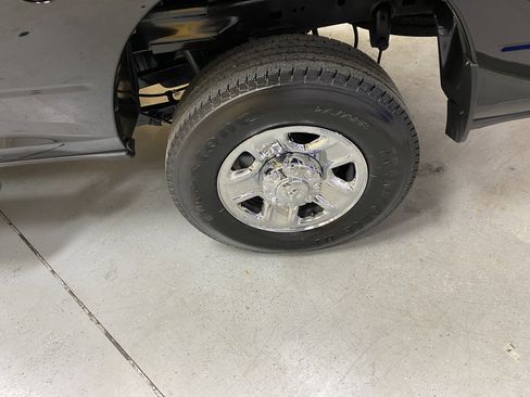 Used 2024 RAM 2500 Big Horn w/ Bed Utility Group image 12