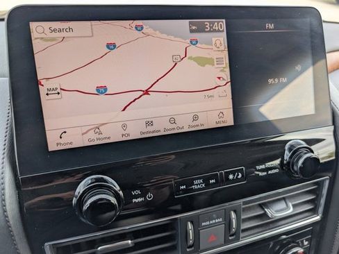 Used 2023 Nissan Armada SL w/ Captain's Chairs Package image 19