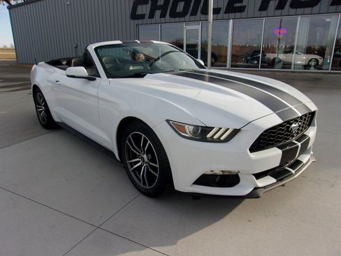 Used 2017 Ford Mustang Premium image 3
