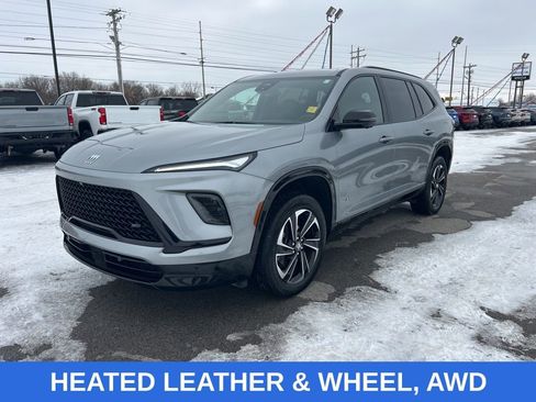 Used 2025 Buick Enclave Sport Touring image 1