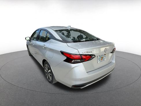 Used 2025 Nissan Versa SV image 5