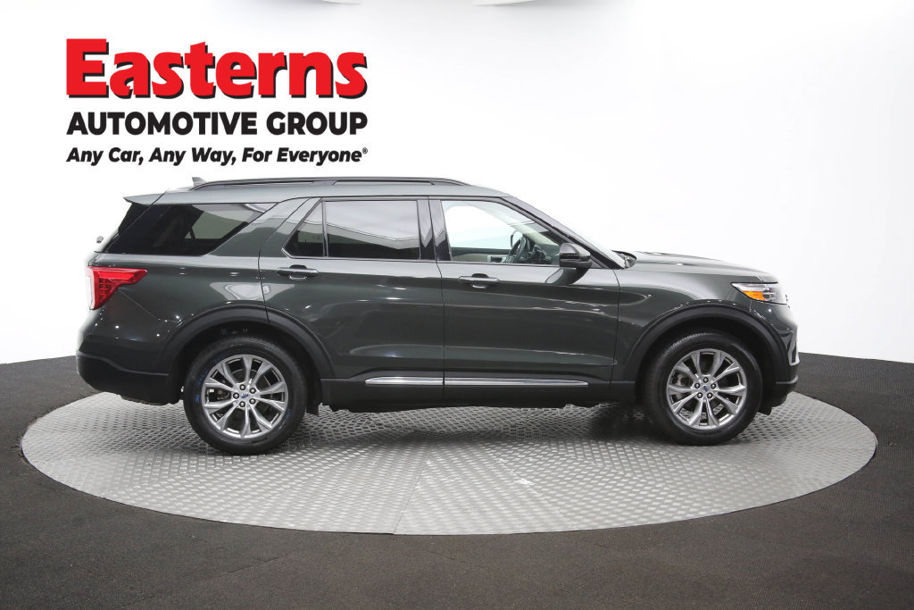 Used 2023 Ford Explorer XLT w/ Equipment Group 202A AWD/4WD image 52