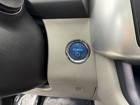 Used 2019 Toyota Highlander XLE AWD/4WD image 19