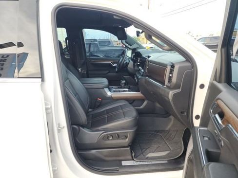 Used 2024 Chevrolet Silverado 1500 High Country image 31