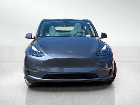 Used 2023 Tesla Model Y Long Range image 2