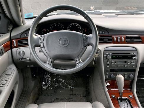 Used 2002 Cadillac Seville SLS w/ Luxury Pkg image 4