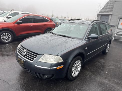 Used 2004 Volkswagen Passat GLS image 3