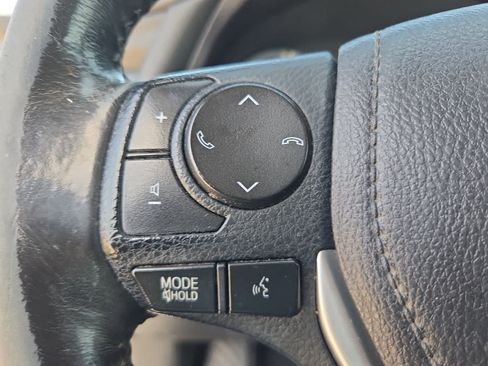 Used 2017 Toyota Corolla SE FWD image 21