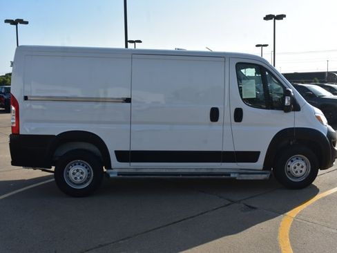 Used 2025 RAM ProMaster 2500 w/ U-Haul Equipment Group FWD image 4