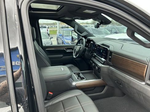 Used 2024 Chevrolet Silverado 3500 High Country w/ High Country Premium Package image 12