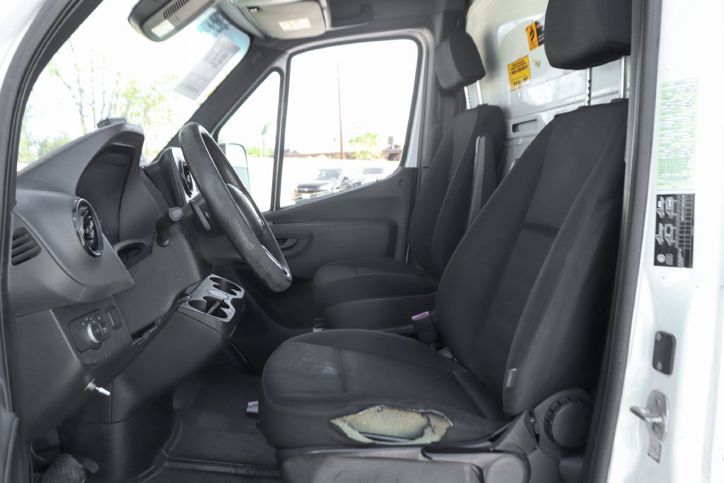Used 2019 Freightliner Sprinter 3500 RWD image 22
