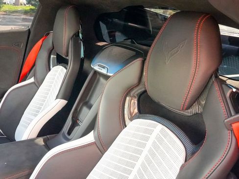 Used 2023 Chevrolet Corvette Stingray Premium Cpe w/ Z51 Performance Package image 17