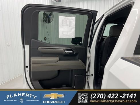 Used 2024 Chevrolet Silverado 1500 ZR2 w/ Technology Package AWD/4WD image 10