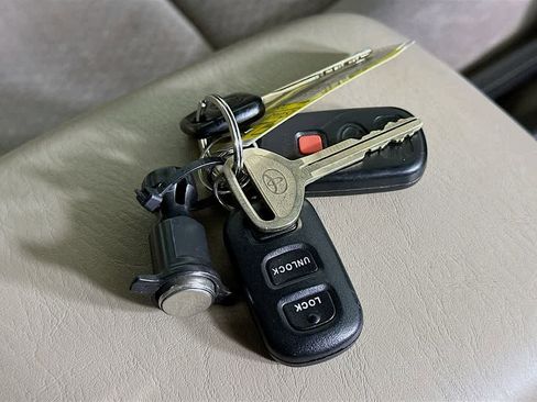 Used 2003 Toyota Camry LE image 21