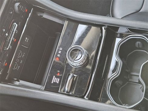 Used 2023 Jeep Grand Cherokee L Limited image 19