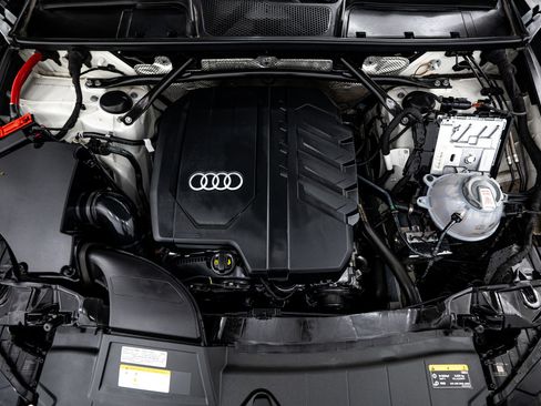 Certified 2023 Audi Q5 2.0T Premium w/ Convenience Package AWD/4WD image 22