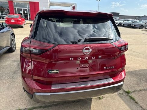 Used 2025 Nissan Rogue SL w/ SL Premium Package AWD/4WD image 12