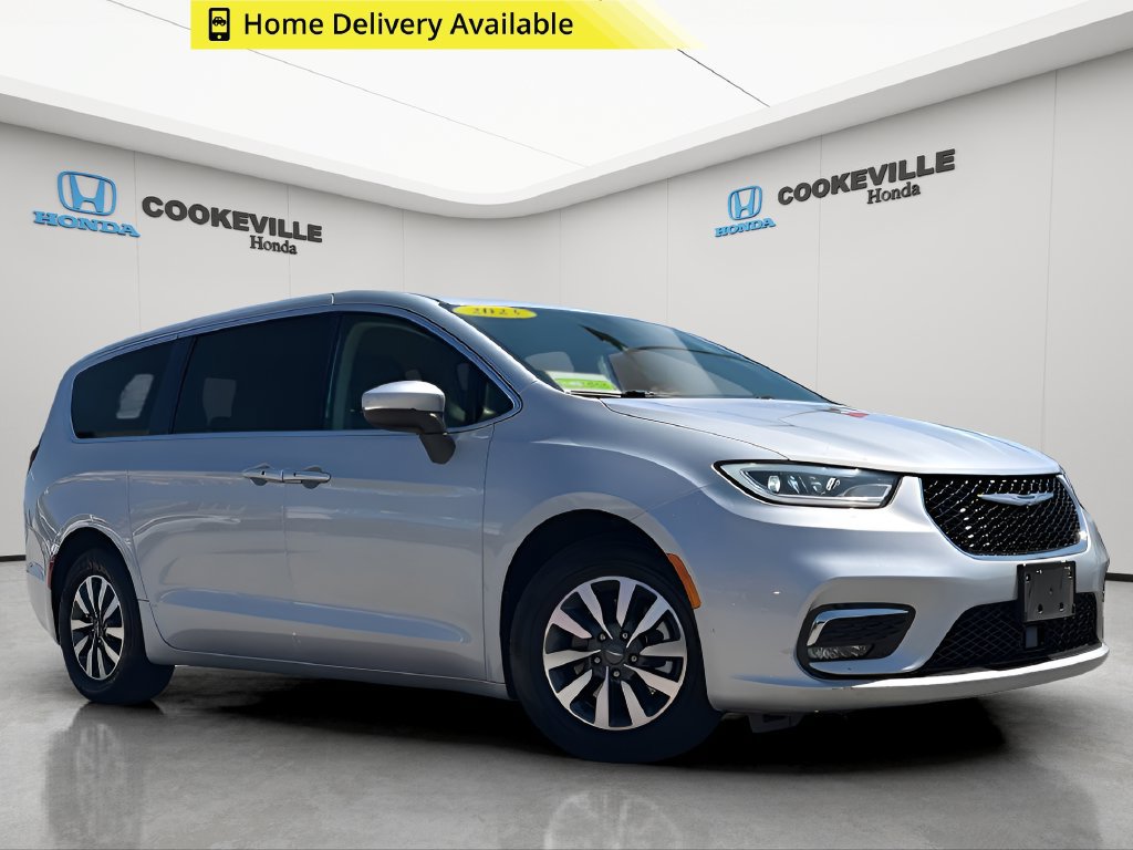 Used 2023 Chrysler Pacifica Touring-L FWD image 1
