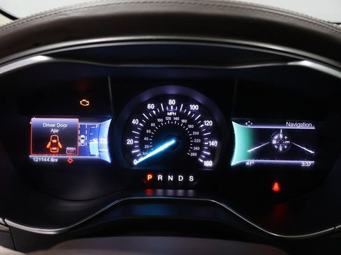 Used 2017 Ford Fusion Platinum image 41