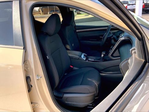 Used 2023 Hyundai Santa Cruz SEL w/ Activity Package image 9