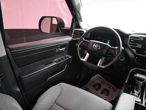 Used 2022 Toyota Tundra SR5 RWD image 15