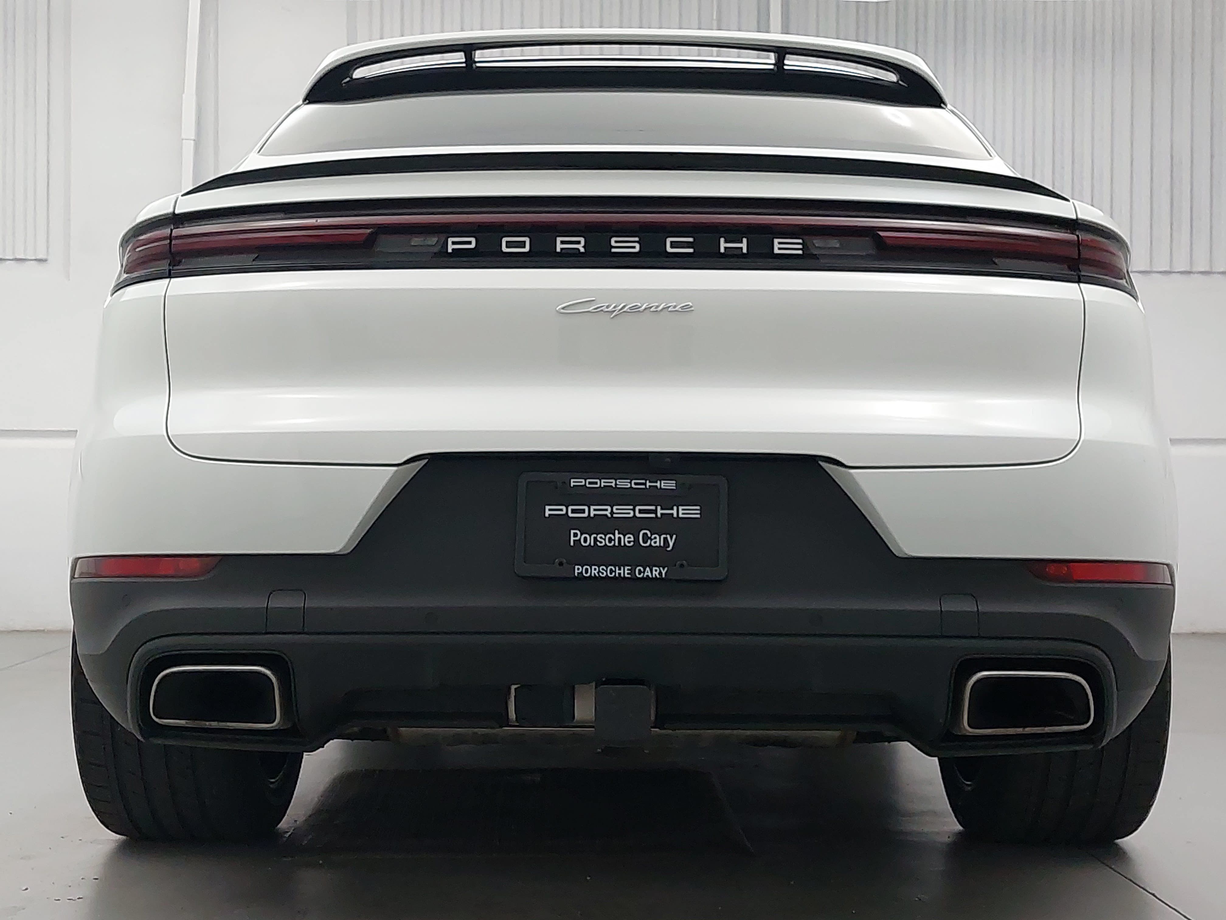 Certified 2024 Porsche Cayenne Coupe AWD/4WD image 6