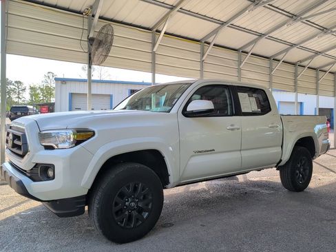 Used 2023 Toyota Tacoma SR5 RWD image 1