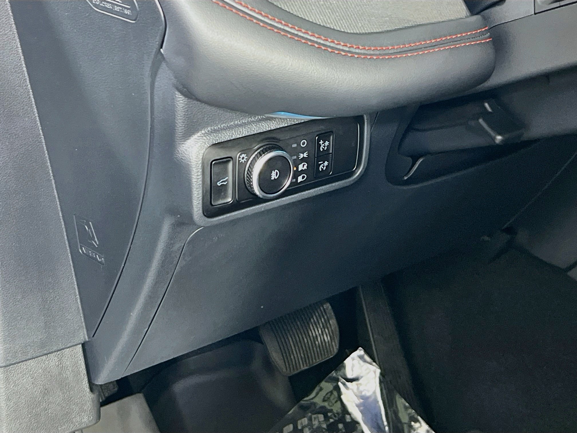 Used 2025 Ford Explorer ST-Line w/ Premium Package AWD/4WD image 10