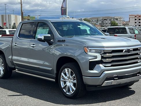 New 2026 Chevrolet Silverado 1500 High Country AWD/4WD image 3