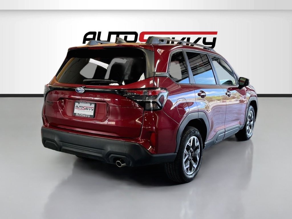 Used 2025 Subaru Forester Premium AWD/4WD image 7