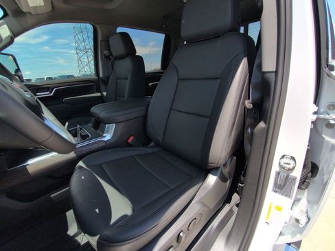 New 2025 GMC Sierra 2500 SLT w/ Texas SLT Premium Package image 19