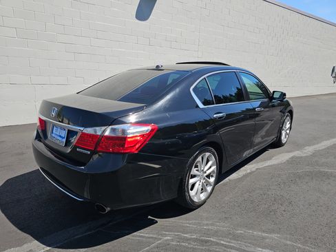 Used 2014 Honda Accord Touring image 8