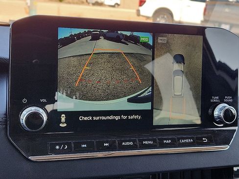 Used 2024 Mitsubishi Outlander image 8