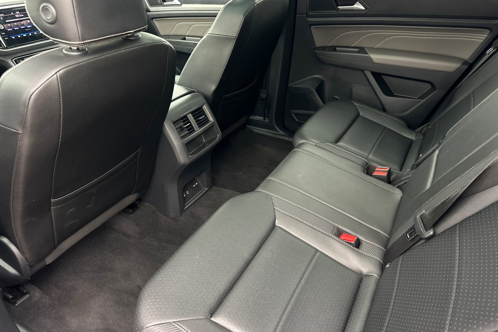 Used 2023 Volkswagen Atlas Cross Sport SEL AWD/4WD image 12