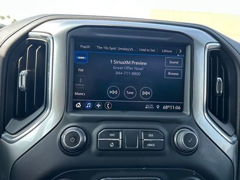 Used 2021 Chevrolet Silverado 1500 LT image 10