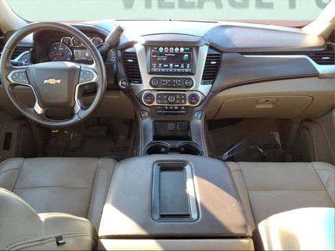 Used 2019 Chevrolet Suburban LT image 15