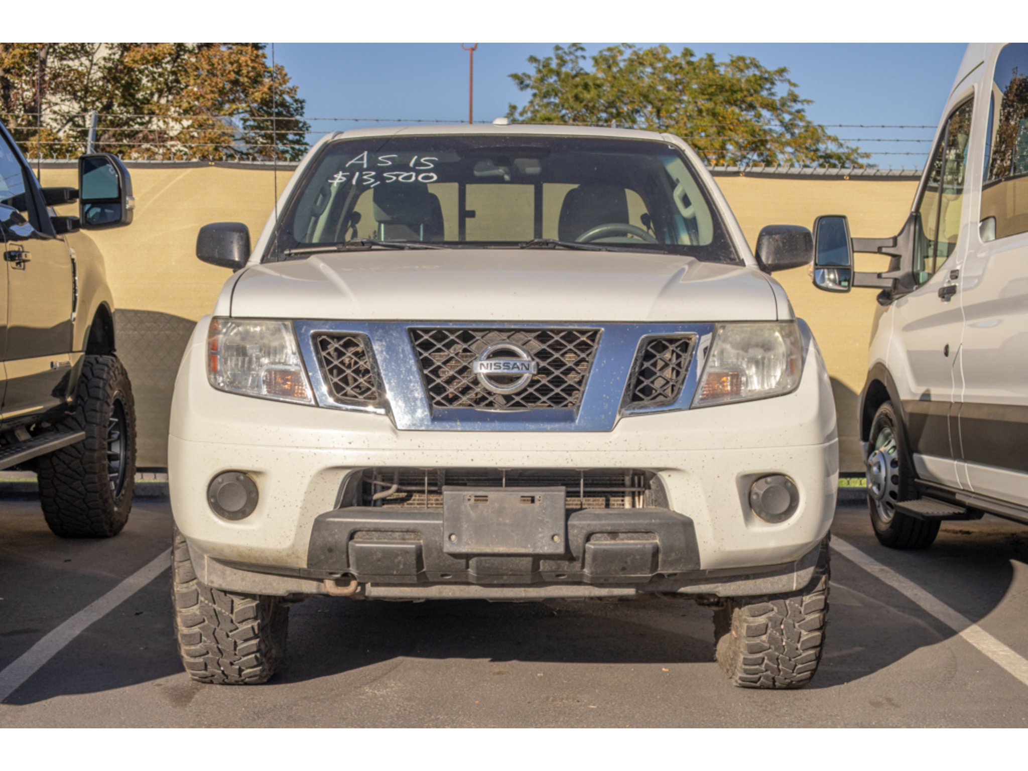 Used 2016 Nissan Frontier SV AWD/4WD image 2
