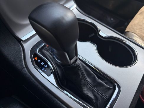 Used 2019 Jeep Grand Cherokee Altitude AWD/4WD image 18
