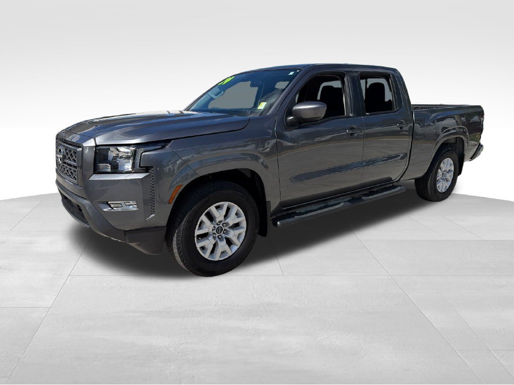Used 2024 Nissan Frontier SV RWD image 3