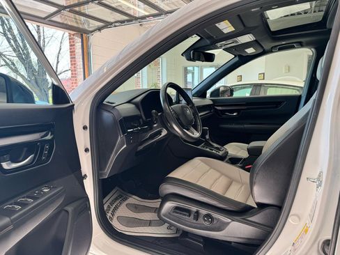 Used 2023 Honda CR-V Sport Touring image 9