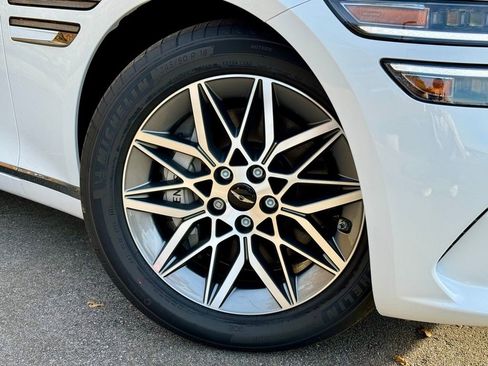 Used 2025 Genesis G80 2.5T image 5