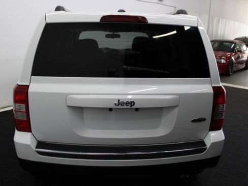 Used 2016 Jeep Patriot High Altitude FWD image 6